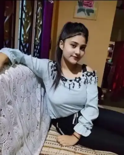 Call Girls Service in Laundi